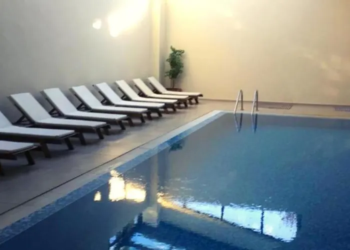 Aspen Golf With Stunning Mountain View Apartment